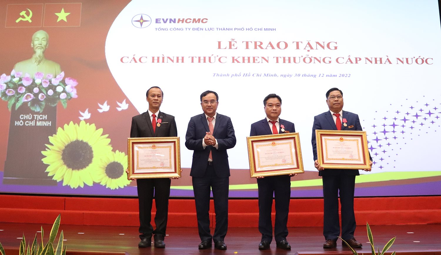 anh5hcmc301222.jpg