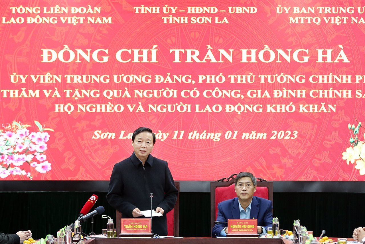 small_pttg-tranhongha.jpg