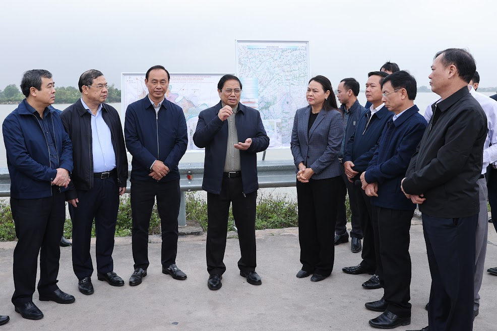 Thủ tướng khảo sát thực địa, thúc đẩy tuyến cao tốc ven biển 'quan trọng chiến lược' với Đồng bằng sông Hồng - Ảnh 3. Thủ tướng khảo sát thực địa, thúc đẩy tuyến cao tốc ven biển 'quan trọng chiến lược' với Đồng bằng sông Hồng - Ảnh 3.