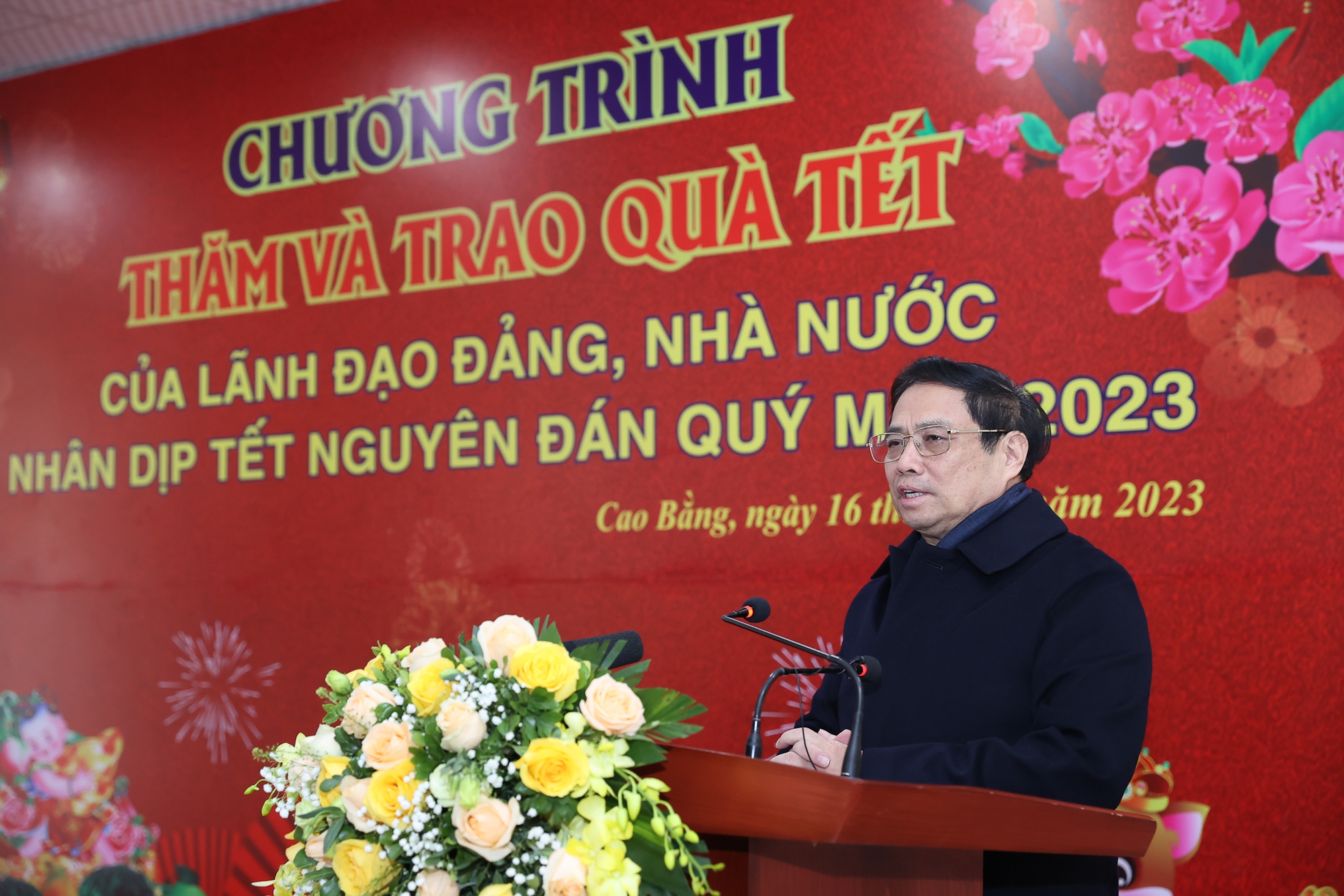 Thủ tướng thăm, chúc Tết mẹ Việt Nam anh hùng, đồng bào, chiến sĩ tại vùng biên giới Cao Bằng - Ảnh 2. Thủ tướng thăm, chúc Tết mẹ Việt Nam anh hùng, đồng bào, chiến sĩ tại vùng biên giới Cao Bằng - Ảnh 2.