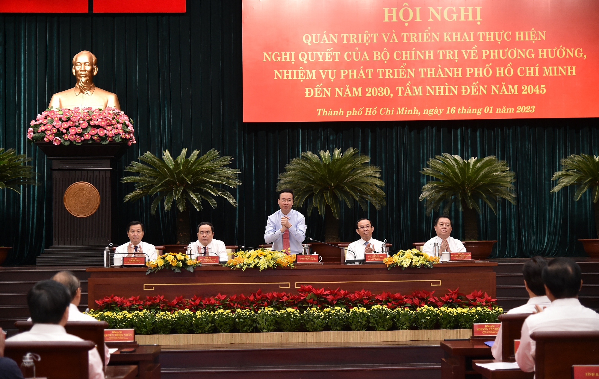 Phát triển mạnh mẽ, toàn diện TPHCM theo đúng tinh thần Nghị quyết số 31-NQ/TW - Ảnh 1. Phát triển mạnh mẽ, toàn diện TPHCM theo đúng tinh thần Nghị quyết số 31-NQ/TW - Ảnh 1.