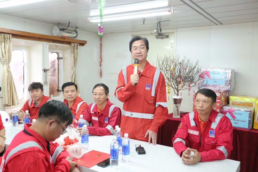 lanh-dao-pvep-cd-dkvn-chuc-tet-can-bo-nguoi-lao-dong-gian-dai-hung-01-20230117160042.jpeg