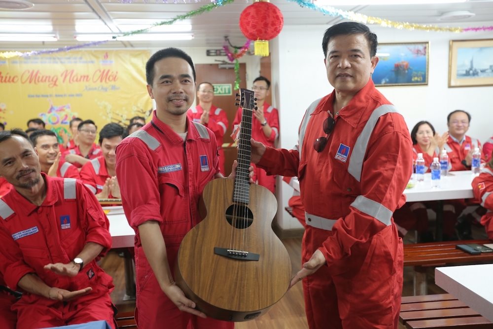 lanh-dao-pvep-cd-dkvn-chuc-tet-can-bo-nguoi-lao-dong-gian-dai-hung-01-20230117160111.jpeg