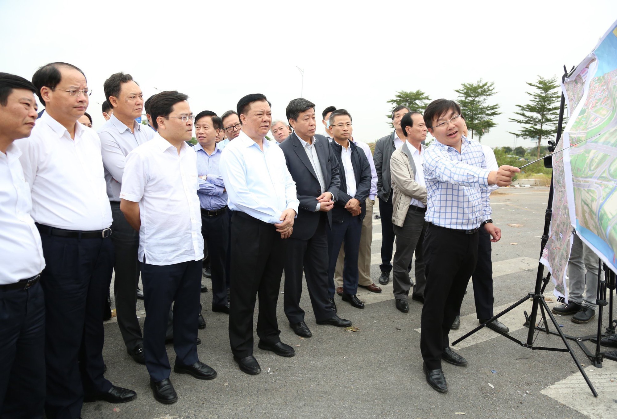 Bí thư Thành uỷ Hà Nội: Nhiều nhiệm vụ lớn của năm 2023 tạo sức bật mới cho phát triển Thủ đô - Ảnh 3.