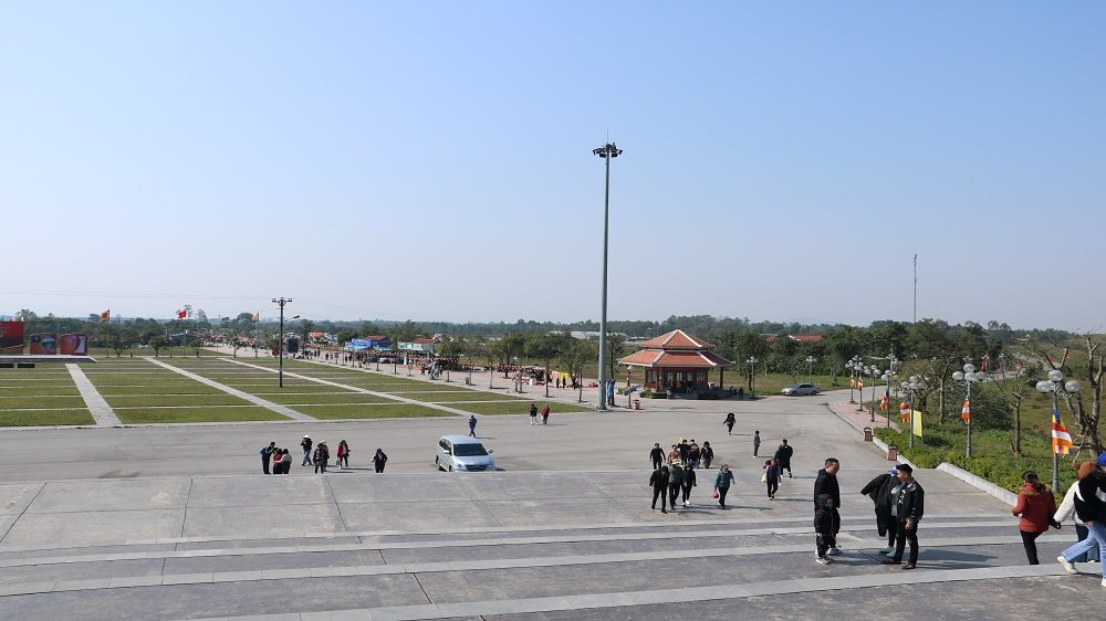 anh-3.-chua-huong.jpg