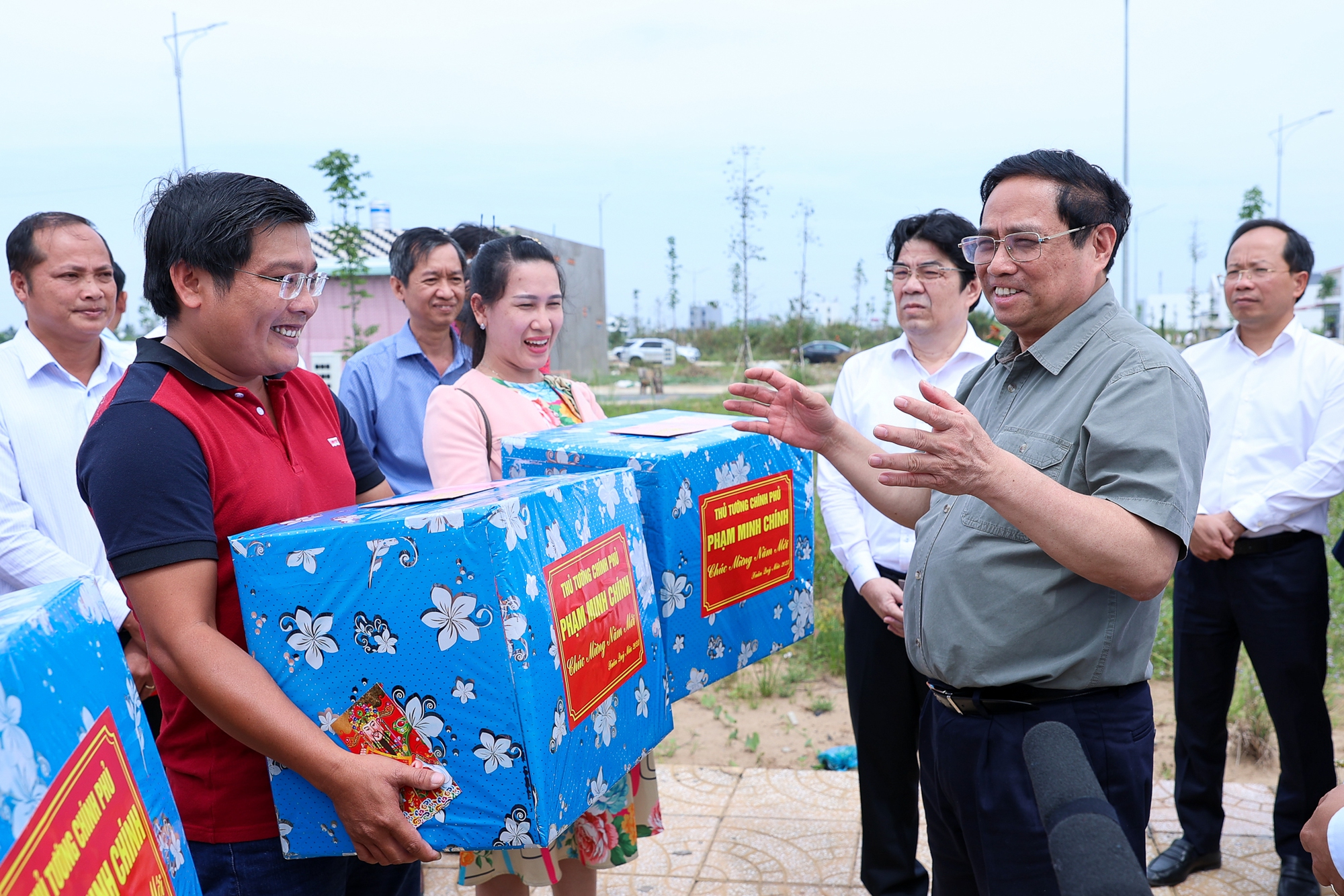 Thủ tướng đôn đốc các dự án cao tốc ĐBSCL, lần thứ 3 thị sát công trường cầu Mỹ Thuận 2 - Ảnh 11. Thủ tướng đôn đốc các dự án cao tốc ĐBSCL, lần thứ 3 thị sát công trường cầu Mỹ Thuận 2 - Ảnh 11.