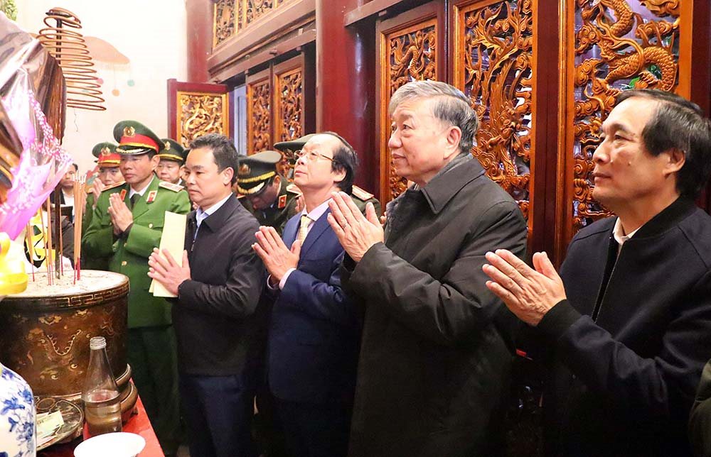 den-hung.jpg