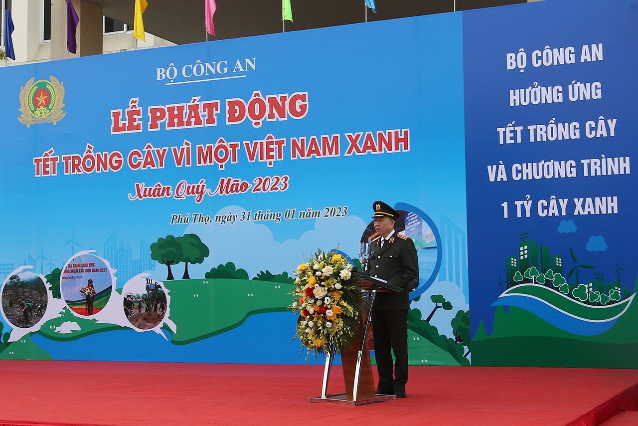 small_bo-truong-phat-bieu.jpg