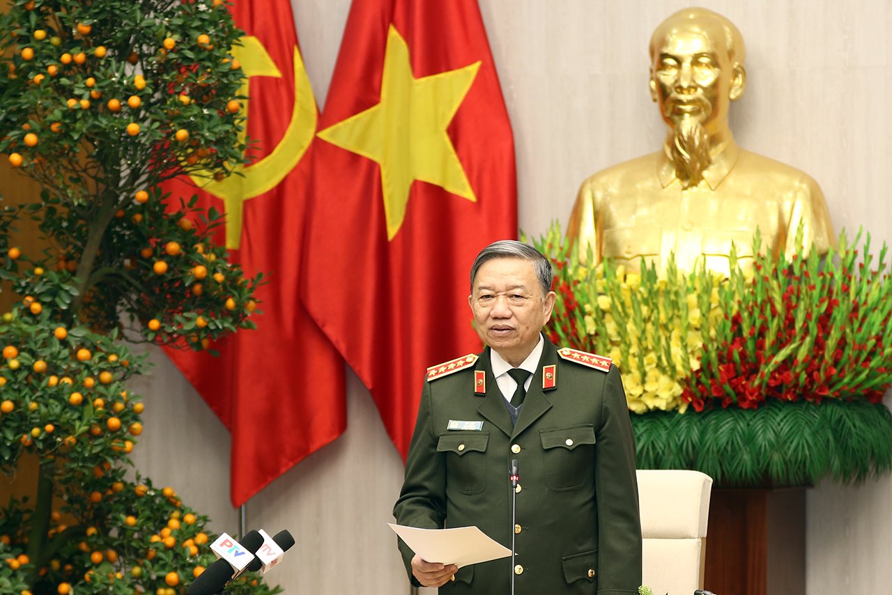 small_hop_can-canh.jpg