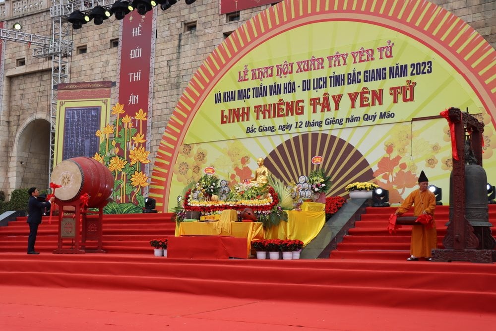a-tnmt-1.-anh-thai-va-thay-quyet-danh-trong-1-1-.jpg