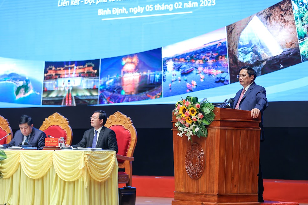 Thủ tướng: Quyết tâm biến Bắc Trung Bộ và Duyên hải Trung Bộ thành vùng đất giàu có, giàu bản sắc văn hóa và nhiều đột phá hơn nữa - Ảnh 7.