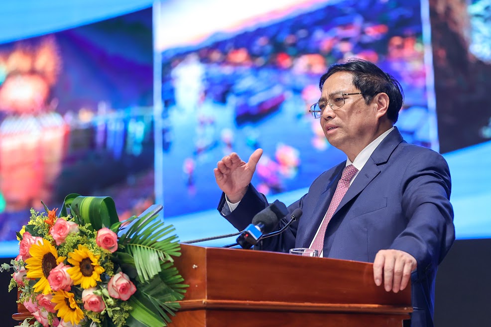 Thủ tướng: Quyết tâm biến Bắc Trung Bộ và Duyên hải Trung Bộ thành vùng đất giàu có, giàu bản sắc văn hóa và nhiều đột phá hơn nữa - Ảnh 9.