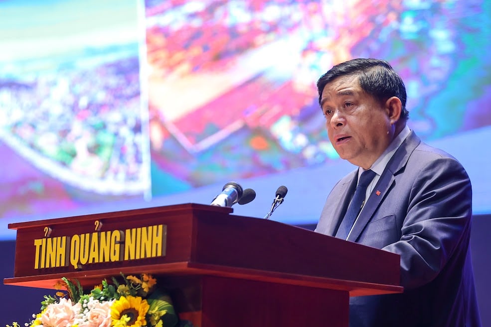 Chính phủ triển khai Chương trình hành động thực hiện Nghị quyết của Bộ Chính trị về Vùng Đồng bằng sông Hồng - Ảnh 3. Chính phủ triển khai Chương trình hành động thực hiện Nghị quyết của Bộ Chính trị về Vùng Đồng bằng sông Hồng - Ảnh 3.
