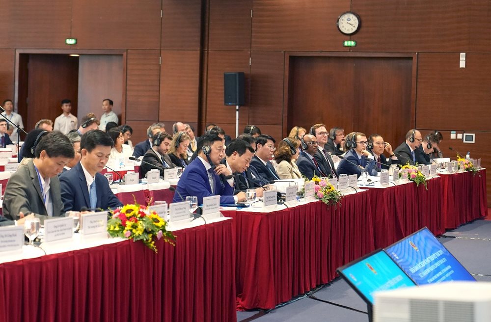 anh-cac-dai-bieu-tham-du-hoi-nghi.jpg