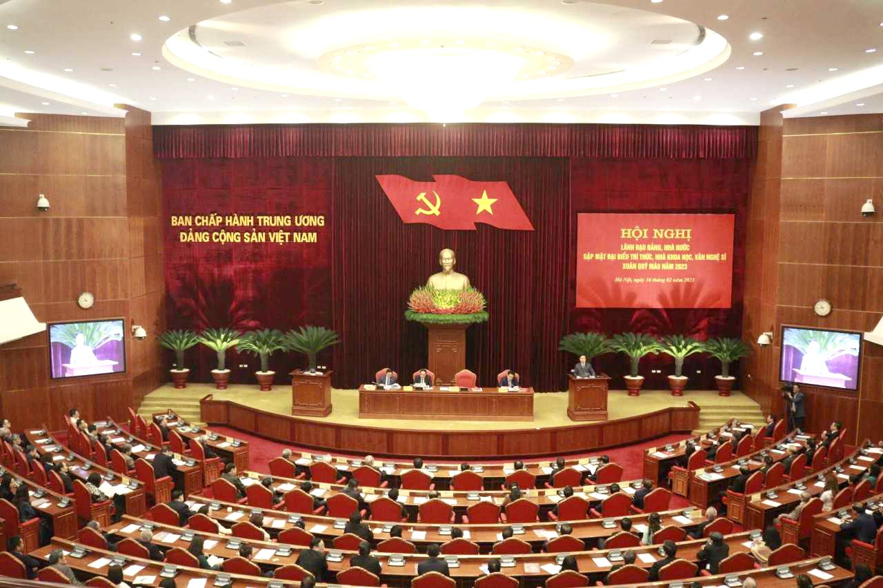 Tiếp tục quán triệt, nhận thức sâu sắc về vị trí, vai trò của đội ngũ trí thức, nhà khoa học, văn nghệ sĩ - Ảnh 3. Tiếp tục quán triệt, nhận thức sâu sắc về vị trí, vai trò của đội ngũ trí thức, nhà khoa học, văn nghệ sĩ - Ảnh 3.