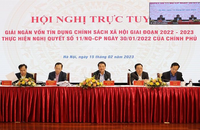 cac-dong-chi-lanh-dao-dong-chu-tri-hoi-nghi.jpg