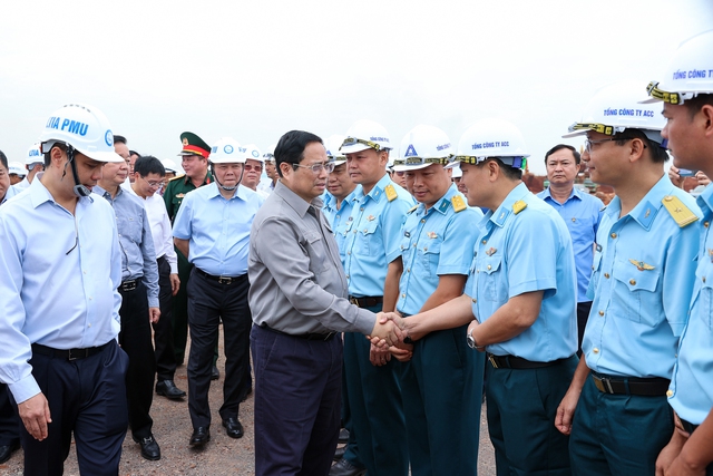 Thủ tướng ra Công điện phân công giải quyết vướng mắc trong đầu tư, xây dựng hạ tầng giao thông - Ảnh 1. Thủ tướng ra Công điện phân công giải quyết vướng mắc trong đầu tư, xây dựng hạ tầng giao thông - Ảnh 1.