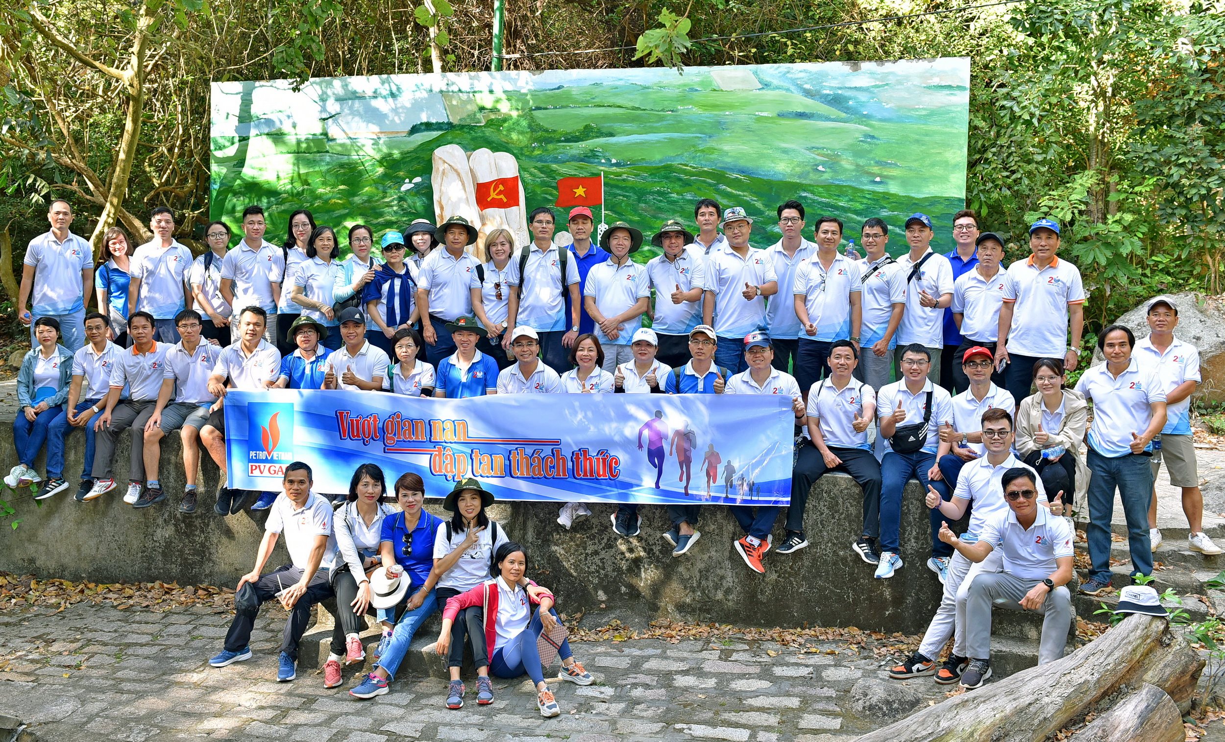 3.-du-khao-di-tich-minh-dam.jpg
