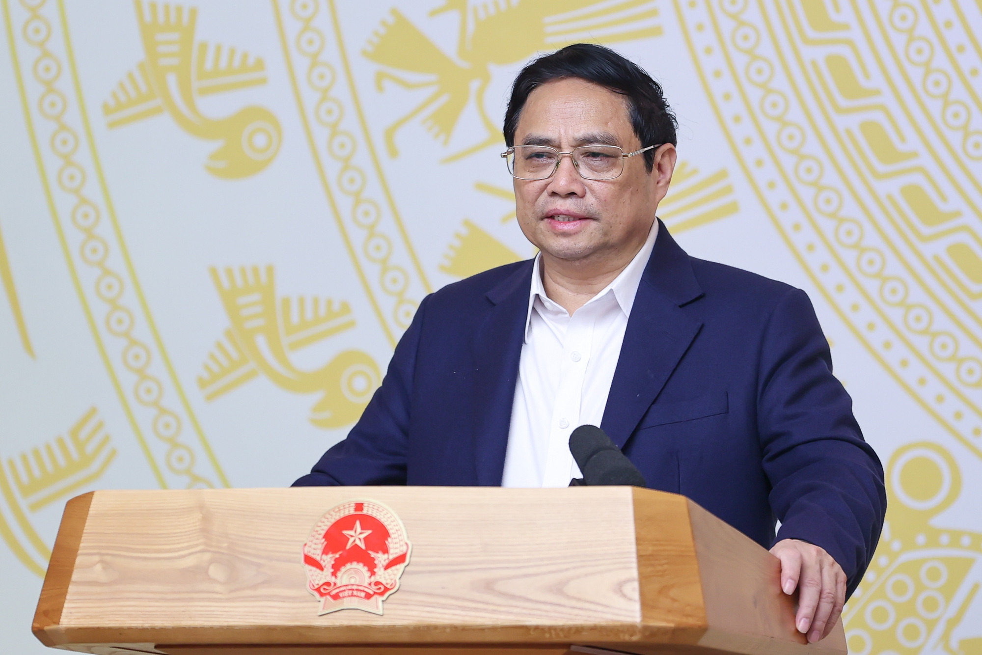 Thủ tướng: Đầu tư công phải có trọng tâm, trọng điểm, không dàn trải, phát huy vai trò nguồn lực, động lực phát triển - Ảnh 2. Thủ tướng: Đầu tư công phải có trọng tâm, trọng điểm, không dàn trải, phát huy vai trò nguồn lực, động lực phát triển - Ảnh 2.