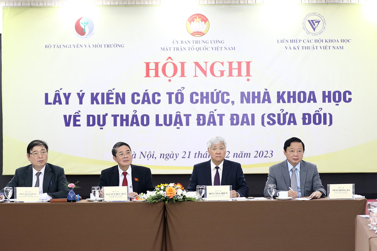 doan-chu-tich.jpg