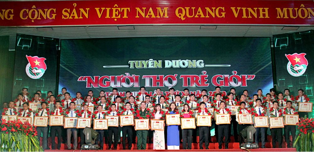 4.-nguoi-tho-tre-gioi.jpg