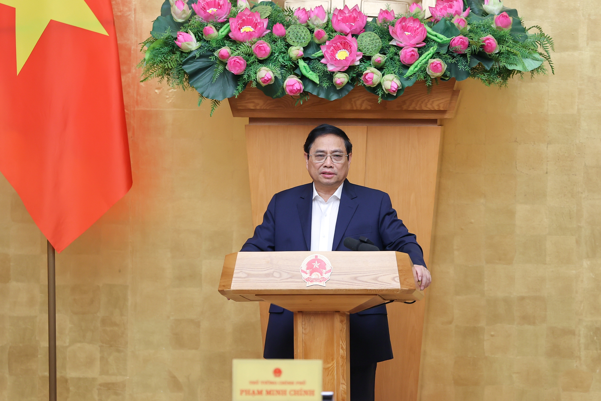 Quyết liệt, nỗ lực, hiệu quả hơn nữa trong xây dựng và hoàn thiện thể chế - Ảnh 3. Quyết liệt, nỗ lực, hiệu quả hơn nữa trong xây dựng và hoàn thiện thể chế - Ảnh 3.