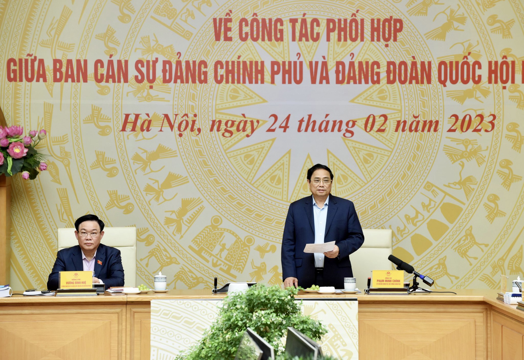 Ban cán sự Đảng Chính phủ và Đảng đoàn Quốc hội phối hợp ngày càng chặt chẽ, hiệu quả - Ảnh 1. Ban cán sự Đảng Chính phủ và Đảng đoàn Quốc hội phối hợp ngày càng chặt chẽ, hiệu quả - Ảnh 1.