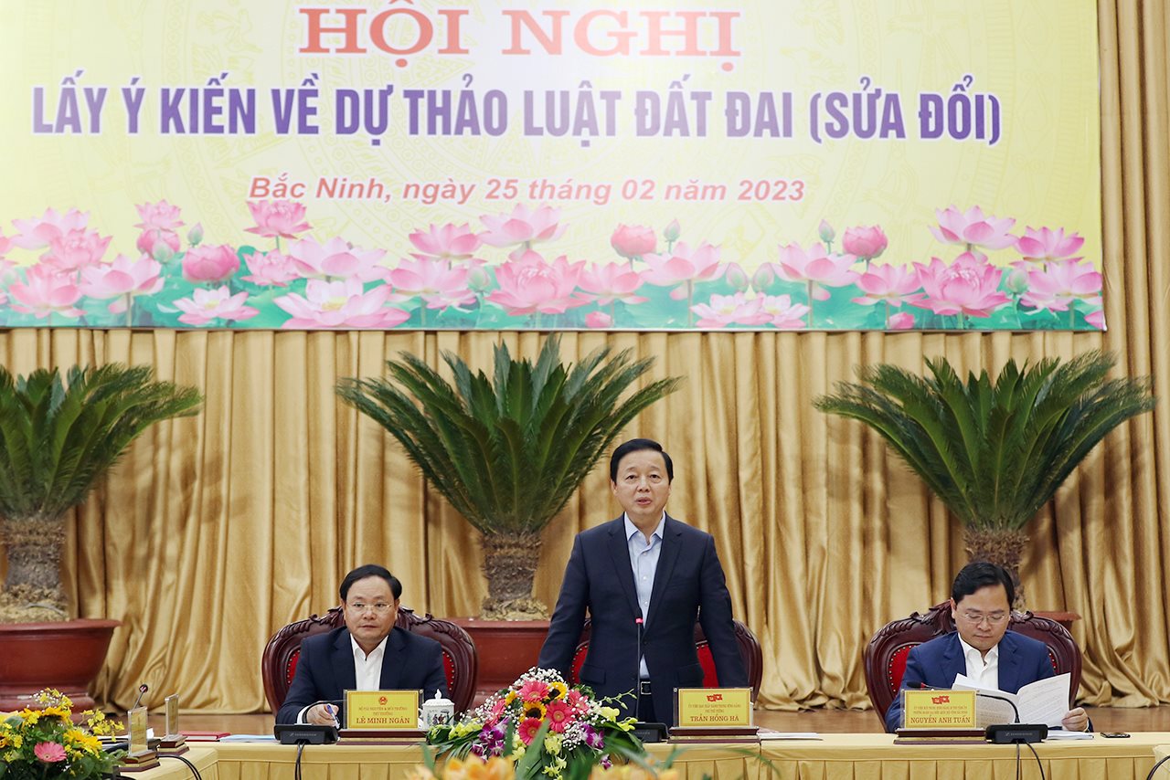 small_pttg-trung-canh.jpg