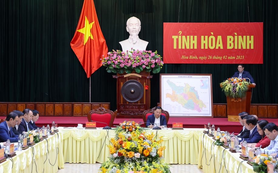 Hòa Bình cần tập trung cho 3 tuyến đường chiến lược, tự tin, tự lực, tự cường phát triển - Ảnh 3. Hòa Bình cần tập trung cho 3 tuyến đường chiến lược, tự tin, tự lực, tự cường phát triển - Ảnh 3.