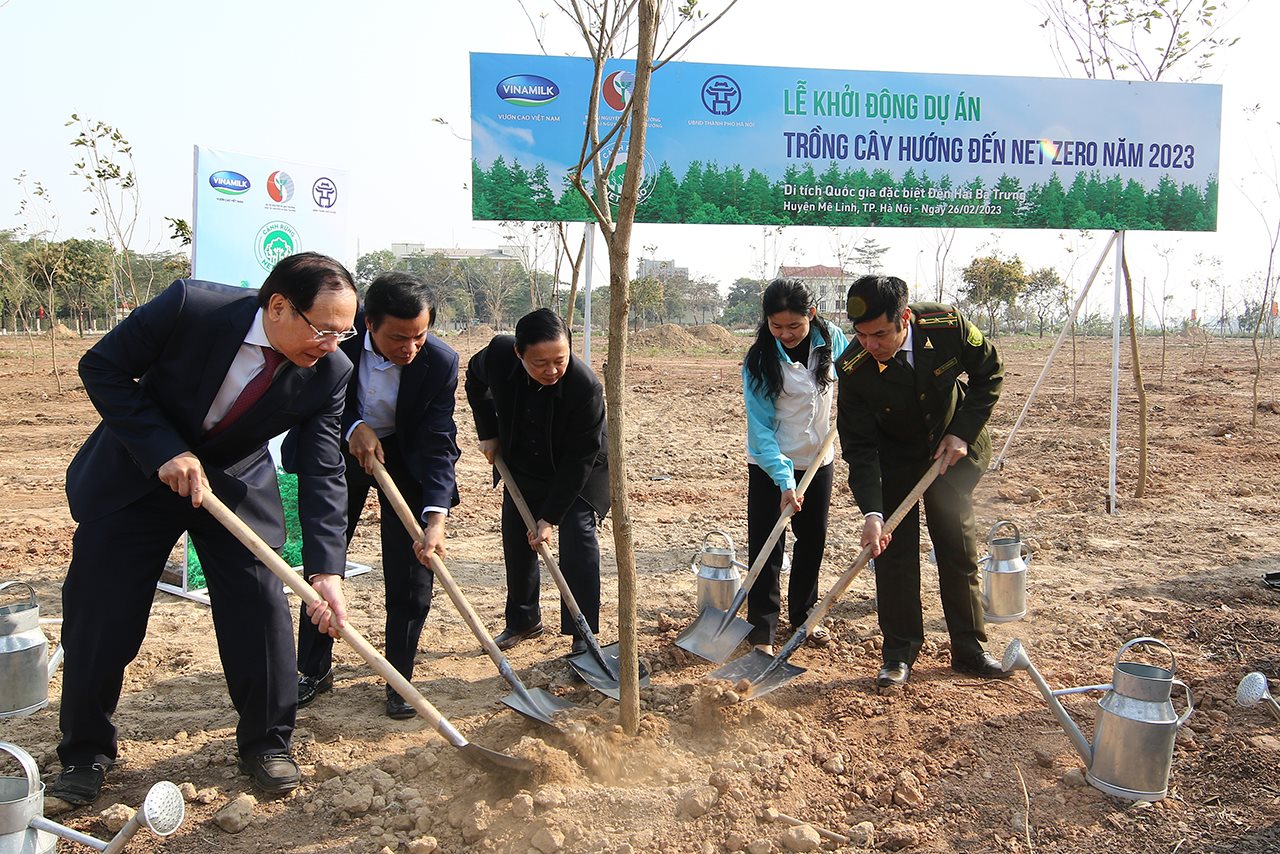 small_ptt-tran-hong-ha_11.jpg