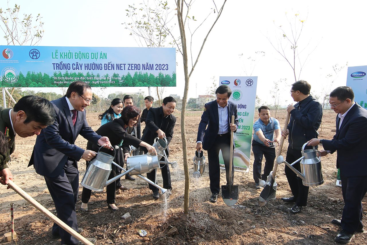small_ptt-tran-hong-ha_12(1).jpg