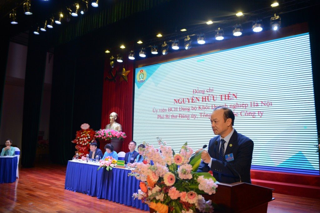 2.-nguyen-huu-tien-uy-vien-bch-dang-bo-khoi-doanh-nghiep-ha-noi-pho-bi-thu-dang-uy-tong-giam-doc-cong-ty-phat-bieu-tai-dai-hoi.jpg