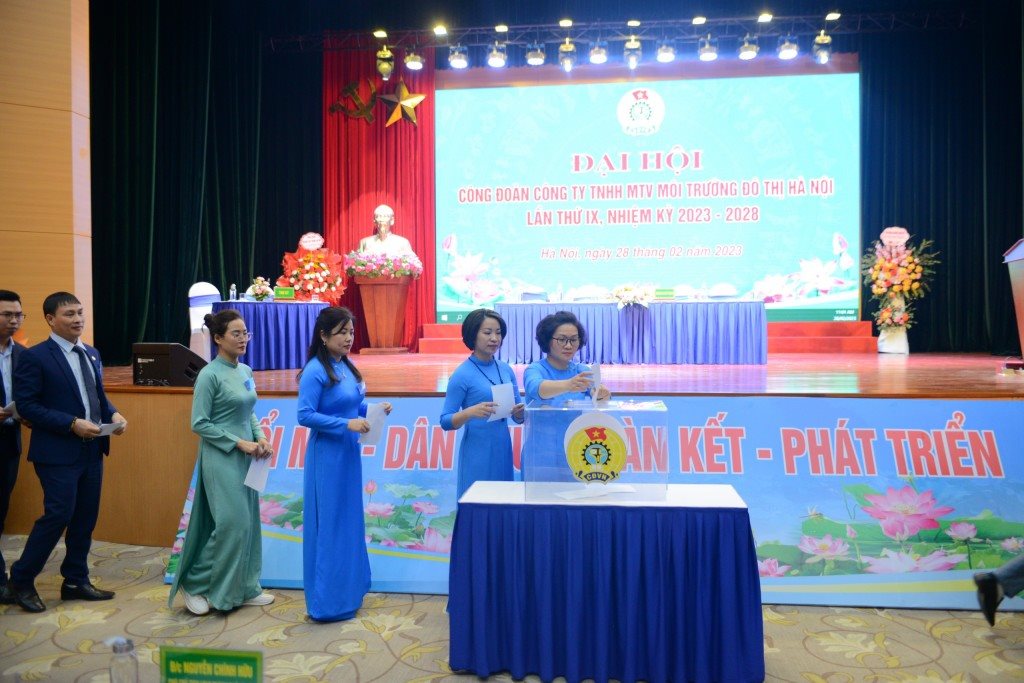 3.-dai-bieu-bau-ban-chap-hanh-cong-doan-khoa-9-nhiem-ky-2023-2028.jpg