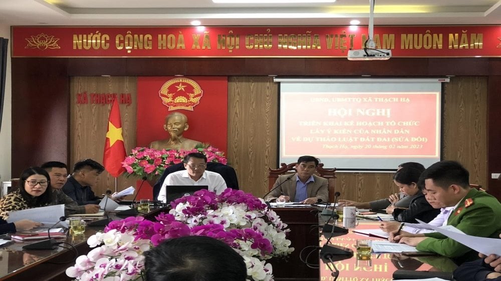 anh-3.-lay-y-kien.jpg