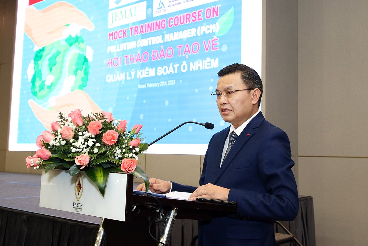ong-hoang-van-thuc.jpg