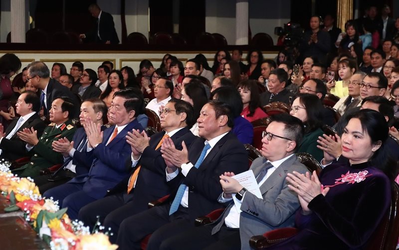 thu-tuong-pham-minh-chinh-lanh-dao-dang-nha-nuoc-va-cac-dai-bieu-du-chuong-trinh.jpg
