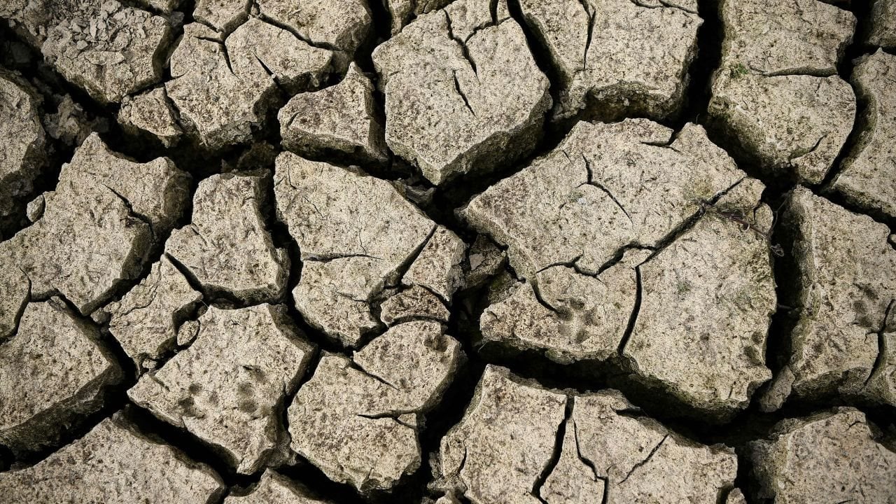 230223205019-03-europe-winter-drought-rivers-climate-intl.jpg