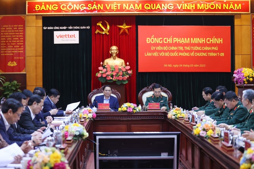 Thủ tướng làm việc với Tập đoàn Viettel về nghiên cứu, sản xuất sản phẩm công nghệ cao - Ảnh 5. Thủ tướng làm việc với Tập đoàn Viettel về nghiên cứu, sản xuất sản phẩm công nghệ cao - Ảnh 5.