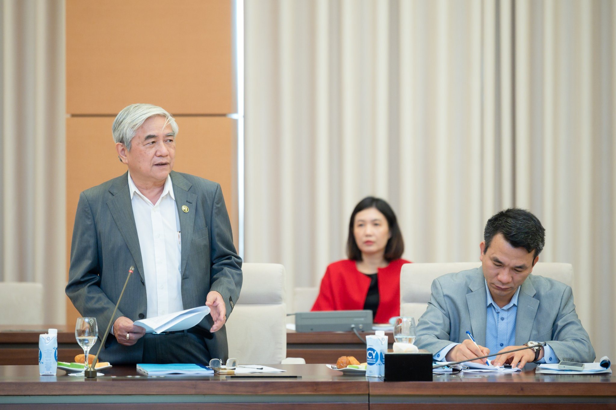 100320231020-quan.jpg