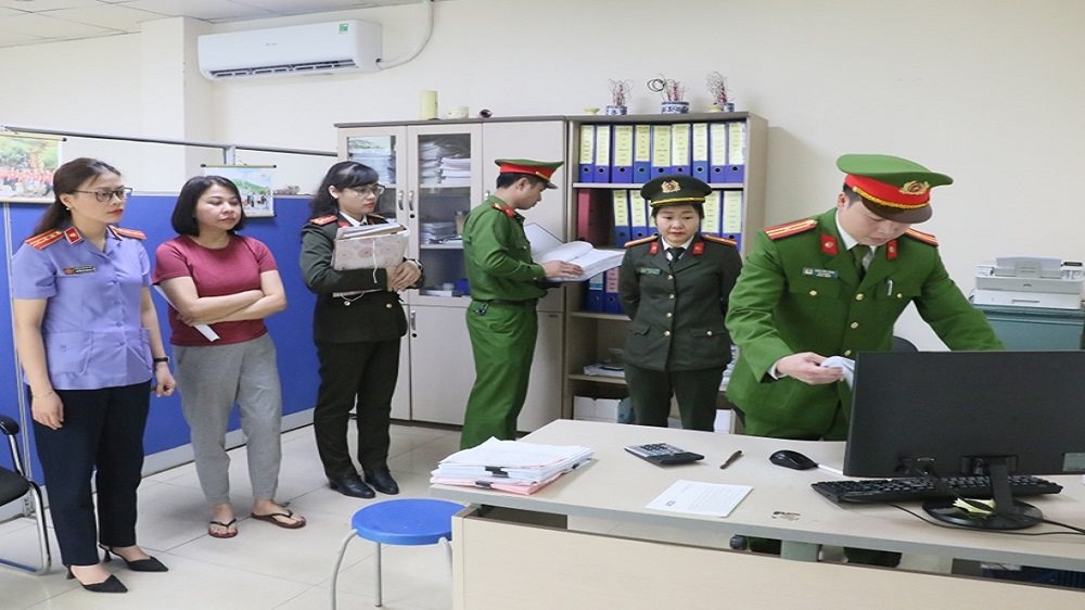 anh-4.-bat-giam.jpg