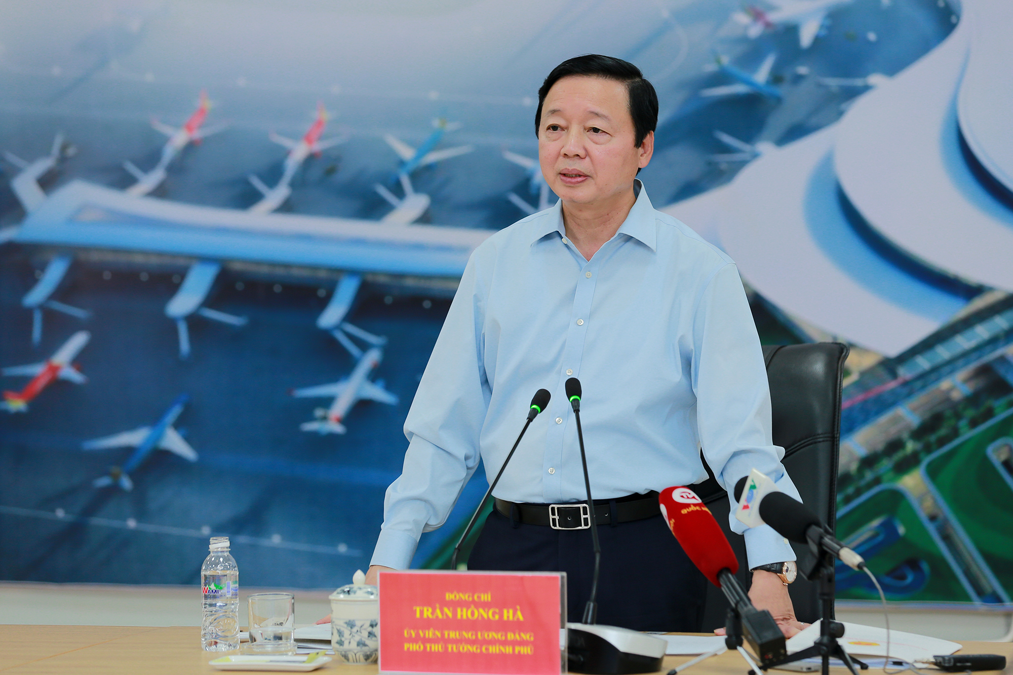 Không để thủ tục làm chậm tiến độ các dự án giao thông trọng điểm - Ảnh 1. Không để thủ tục làm chậm tiến độ các dự án giao thông trọng điểm - Ảnh 1.