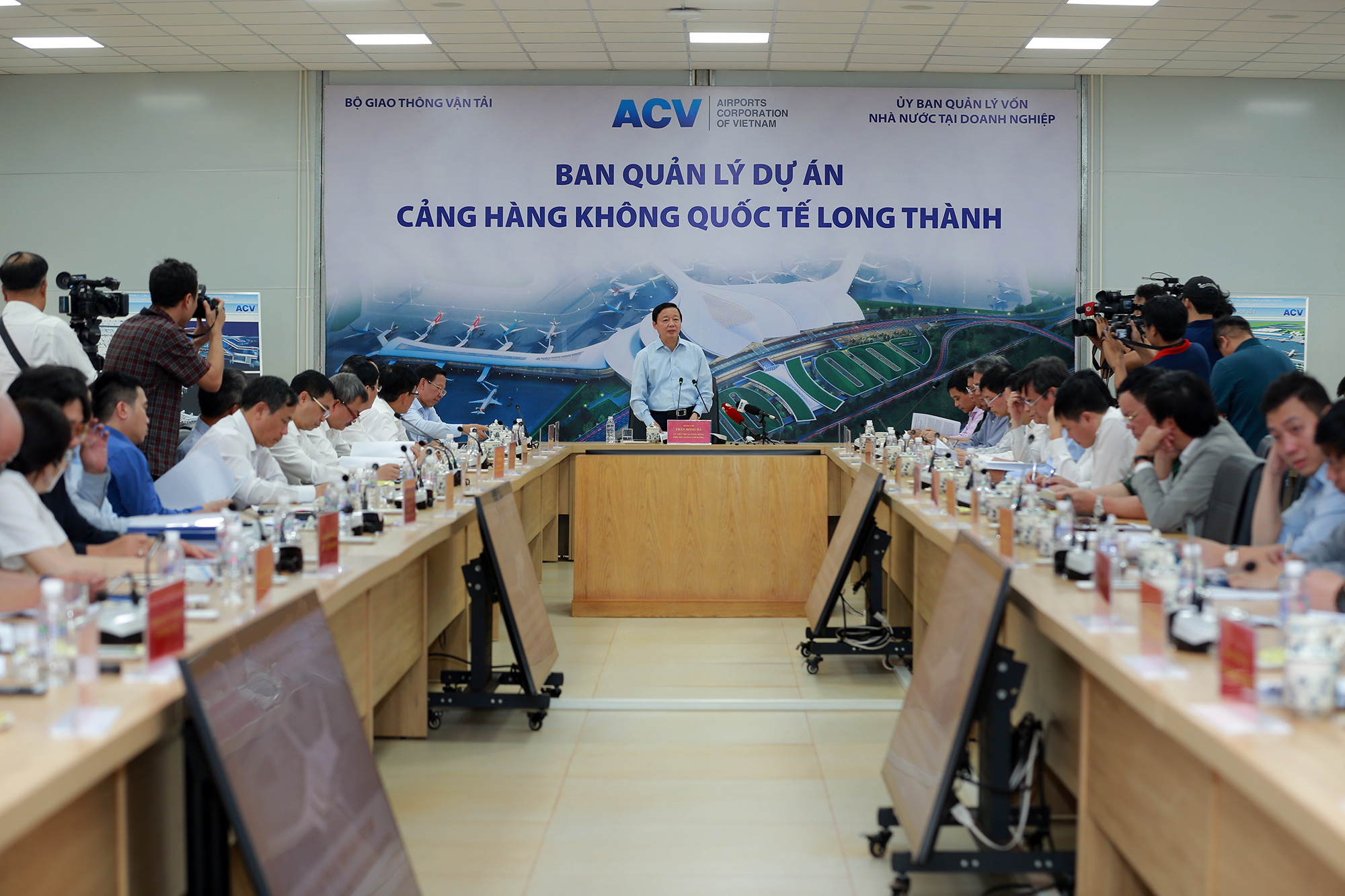 Không để thủ tục làm chậm tiến độ các dự án giao thông trọng điểm - Ảnh 6. Không để thủ tục làm chậm tiến độ các dự án giao thông trọng điểm - Ảnh 6.