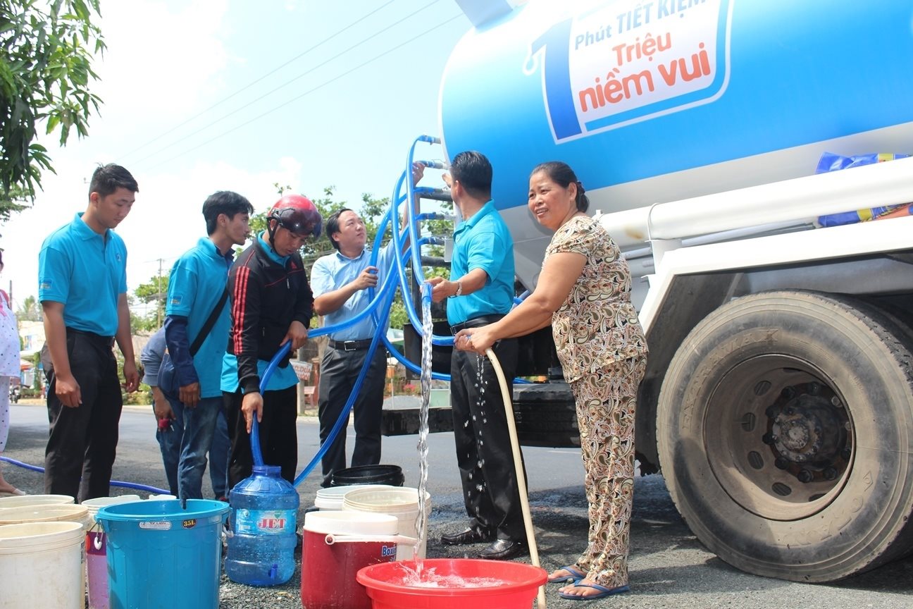 cung-cap-nuoc-bang-xe-tec.jpg