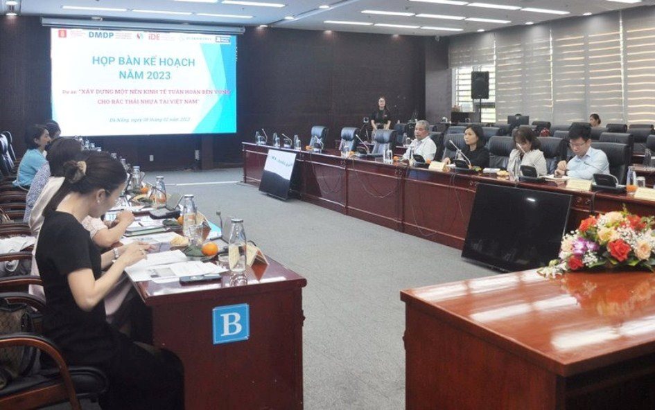 h1.-dn-trien-khai-ke-hoach-nam-2023-doi-voi-du-an-xay-dung-mot-nen-kinh-te-tuan-hoan-ben-vung-cho-rac-thai-nhua-tai-viet-nam-.jpg