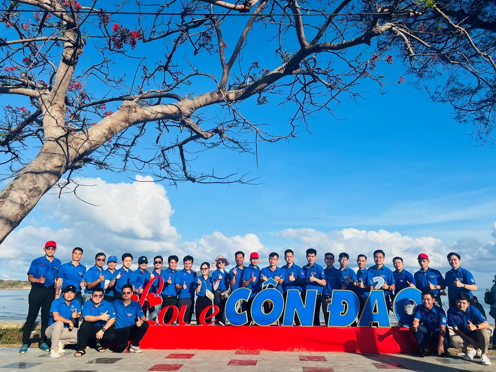 5.-cam-xuc-con-dao.jpg