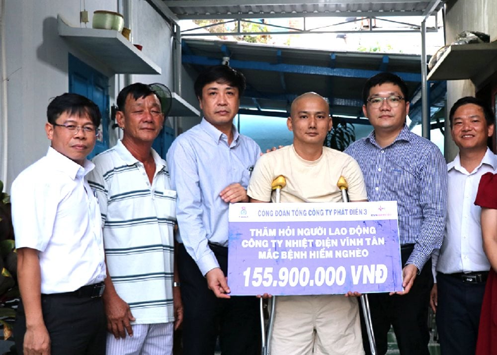 chu-tich-cong-doan-n-vinh-tan-trao.png