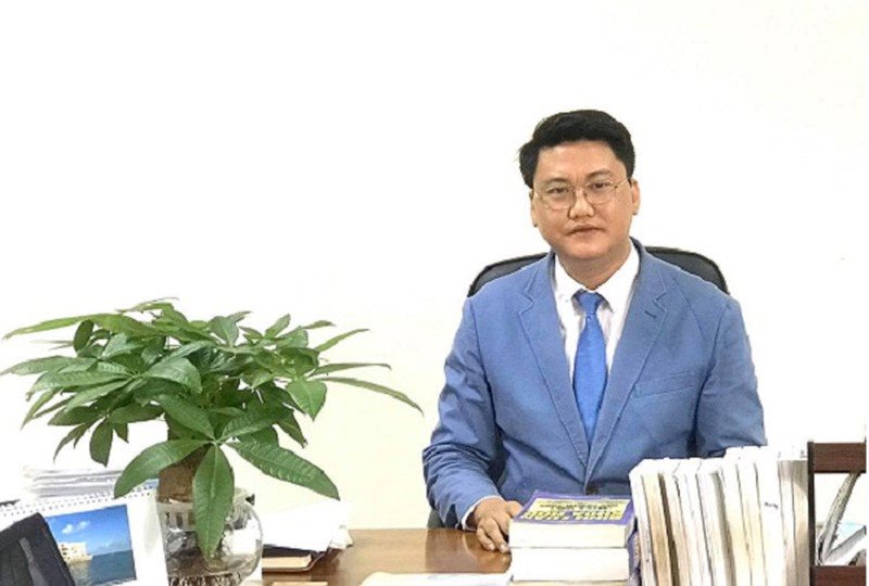 luat-su-hoang-tung.jpg