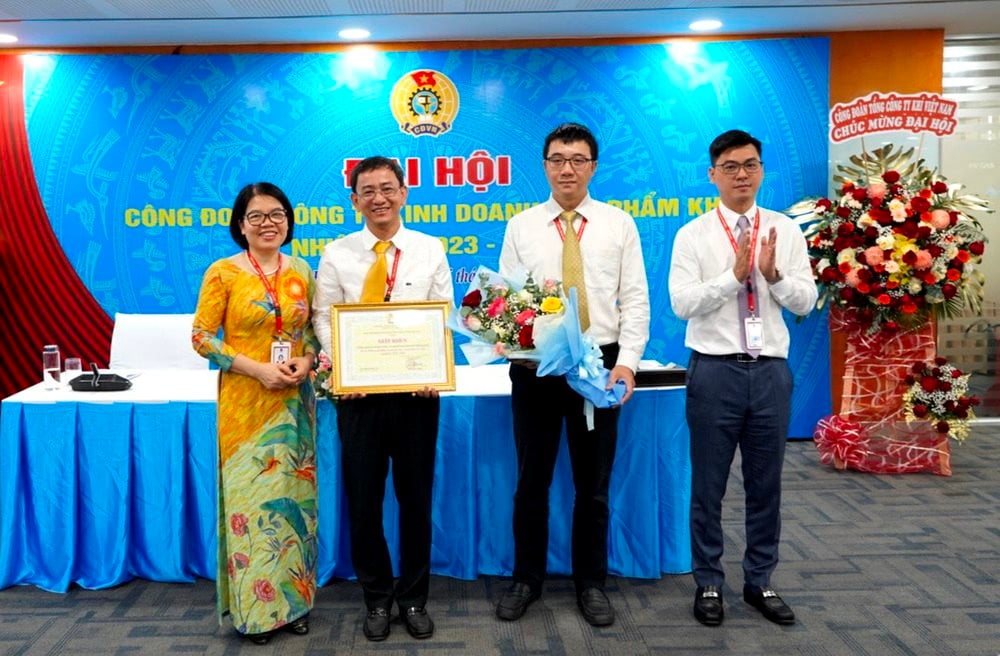 2.-khen-thuong-cong-doan-kdk.jpg