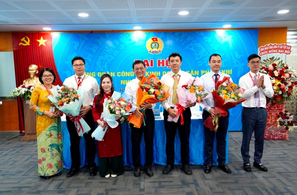 4.-chuc-mung-cong-doan-kdk.jpg