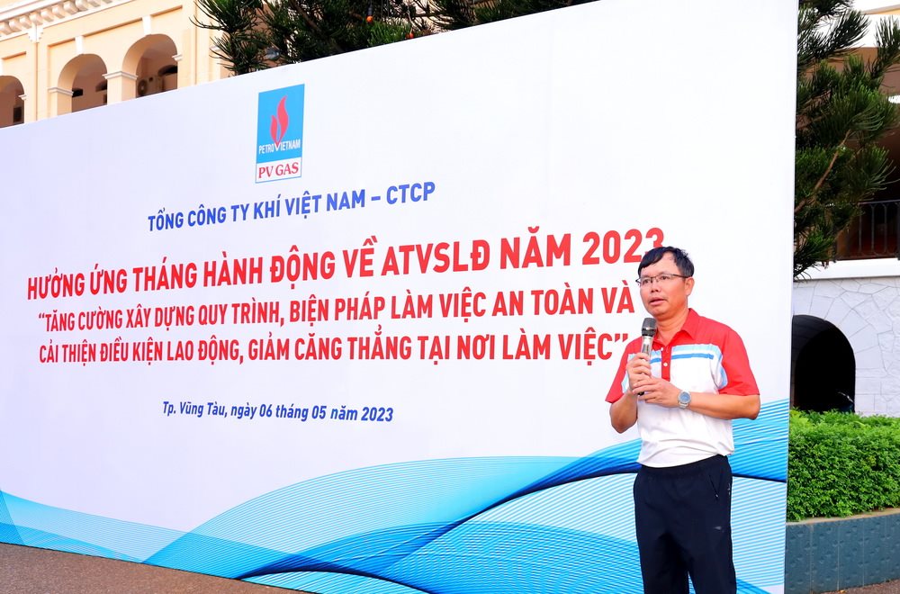 h1.-phat-bieu-thang-cong-nhan.jpg